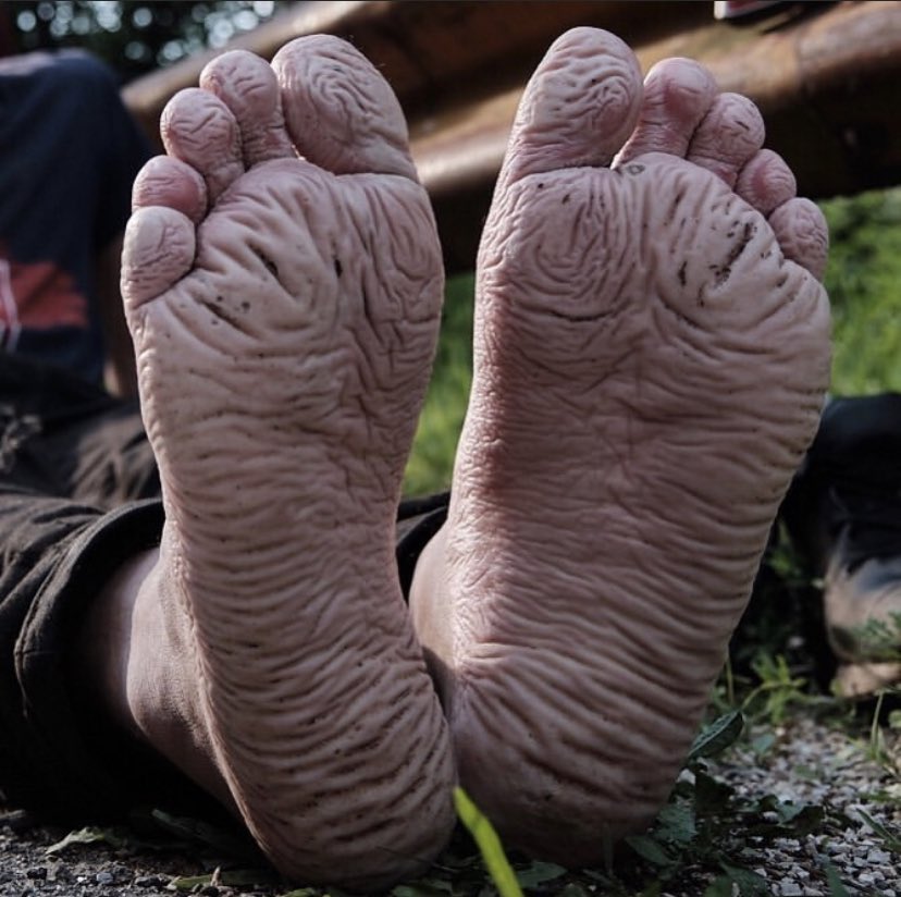 Young #Afghan refugee walked for 7 days from #Bosnia through the mountains and forests to reach #EU, but he was caught in #Croatia and unlawfully sent back to Bosnia! 
Photo: ziyah gafic / VII / Pulitzer Center / National Geographic Society IG: <a href="/ziyahgafic/">ziyah gafic</a>
#Refugees #HumanRights