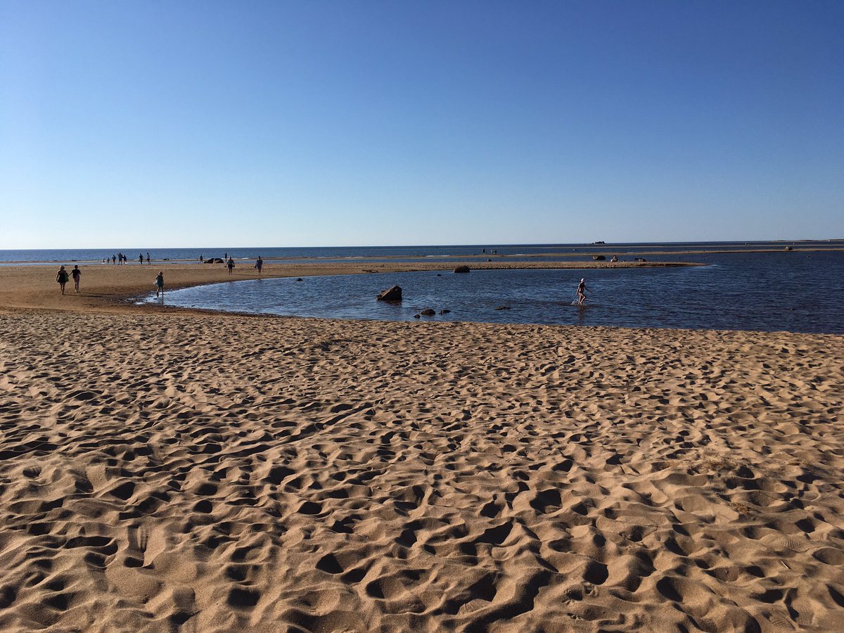 Laulussa sanotaan, että ”On hiekka polttavaa.” Ei se nyt oikeastaan ollut, mutta ihan kiva muuten. #kotimaanlomailua