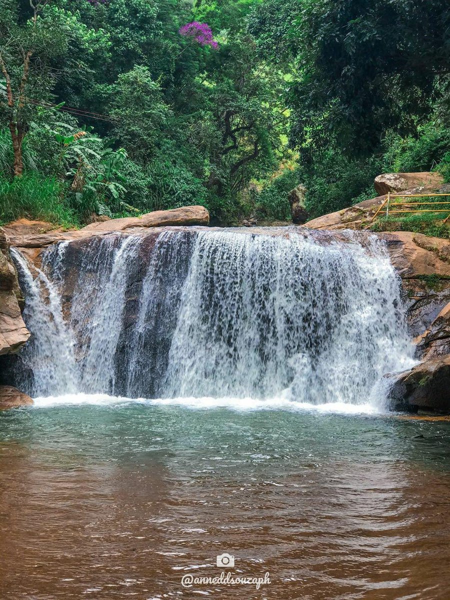 PousadaArcadia's tweet photo. Em um dia ensolarado como esse, que tal uma cachoeira? Por isso destacamos o clique da Arianne Souza no Taquaril!☀📸🥰
#suacasanaserra #cidadeimperial #petropolis #pousadaarcadia #trilhas #cachoeiras https://t.co/RzKPbpdQ0i