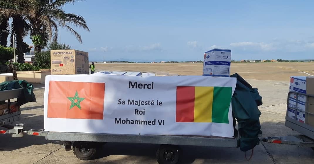 In Conakry, the Moroccan aid was received by the Guinean Minister for Foreign Affairs, HE Mamadi Toure, and the Minister Counselor for the Presidency, HE Mohamed Lamine Dounbouya.  @MoroccoGuinea