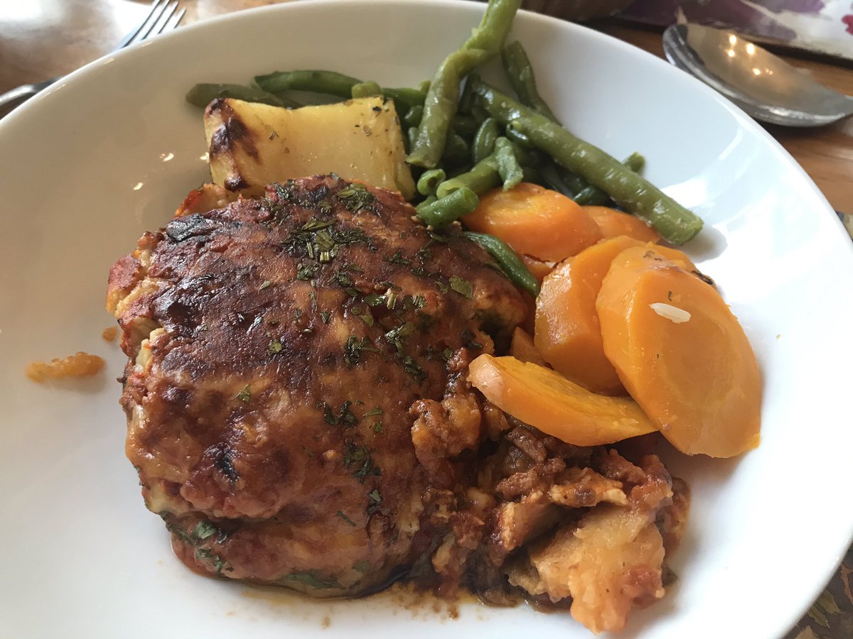 things_to_do's tweet photo. Absolutely beautiful meal from @Emilios_Arnold.  With the sun outside, it’s almost like being in Greece ... almost ... Fabulous food, great value, try it! https://t.co/hDsz9YcNjw