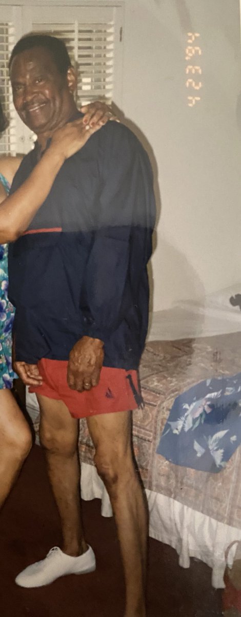 cropped my grandma out but why didn’t anyone tell me my own papaw was in on the shorty shorts movement????
