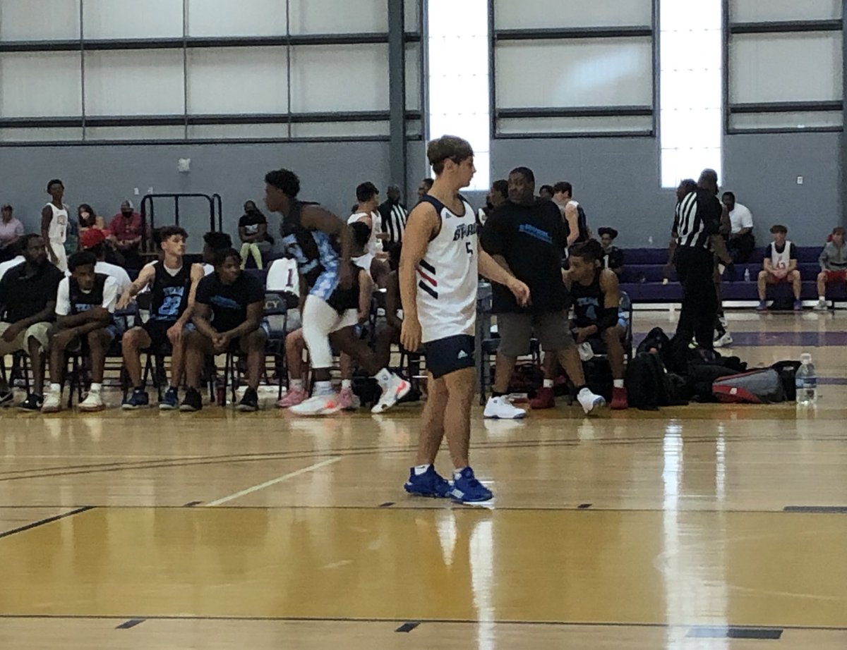 Standouts for @UpwardStarsUPS Watson vs. Team 864 (63-52 W):
Dessie Canty-27P 5R 2B

Malachi Reeves-14P 5R 4A (4 3PM)

Drayton Watson-9P 5R 4A (3 3PM)

Alexei Iturbe-9P 3R