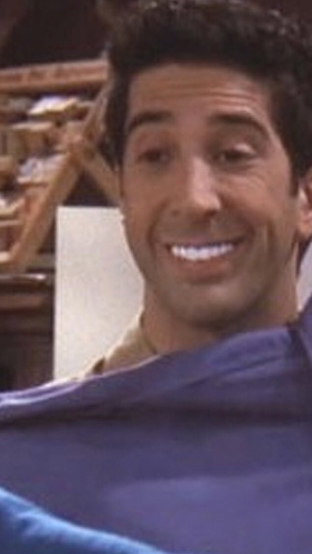 Wonder who Roberto Firmino's favourite Friends character is? 😁

#EVELIV