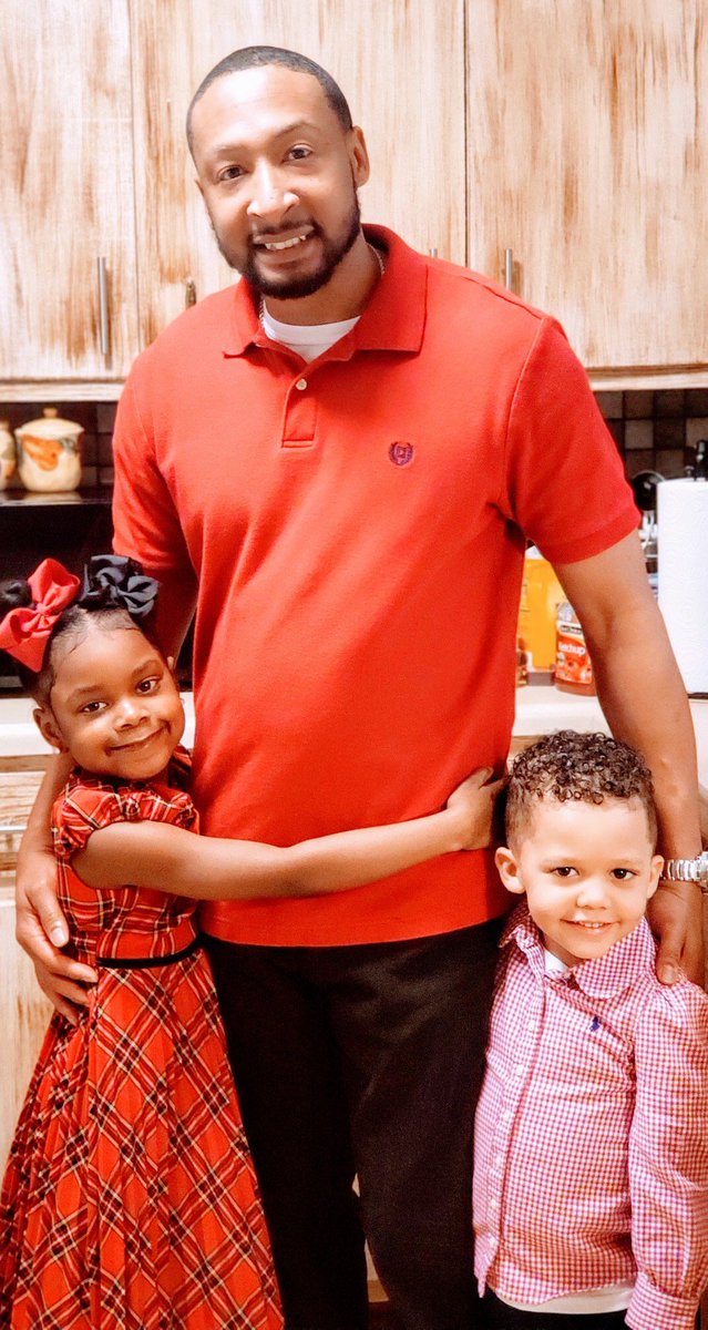 Metcalfe_17's tweet photo. Happy Father’s Day to @2pee39. You don’t understand how greatful to have father like you in my life! https://t.co/P3bXCUlkvV