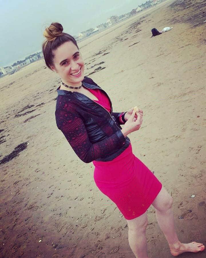 Let's get this trending #doilookepileptic . How many times have people said to you the phrase "you don't look epileptic".  I am not sure what we are supposed to look like. But epilepsy is an invisible illness. We don't wear a sign on our foreheads.  <a href="/BrainAblaze/">Brain Ablaze</a> <a href="/epilepsyaction/">Epilepsy Action</a>