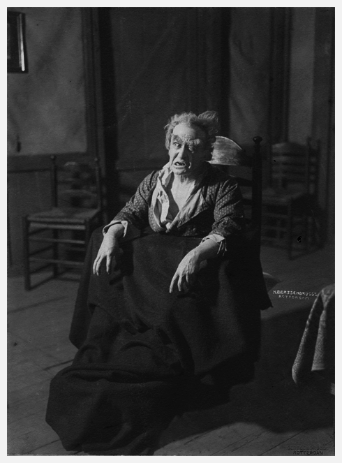el_zombo's tweet photo. the GRIP (1909) - an early Dutch horror https://t.co/ZmxFjFMa2Q’s 8 minutes long.
#RetroH https://t.co/RdxPyPkLfk