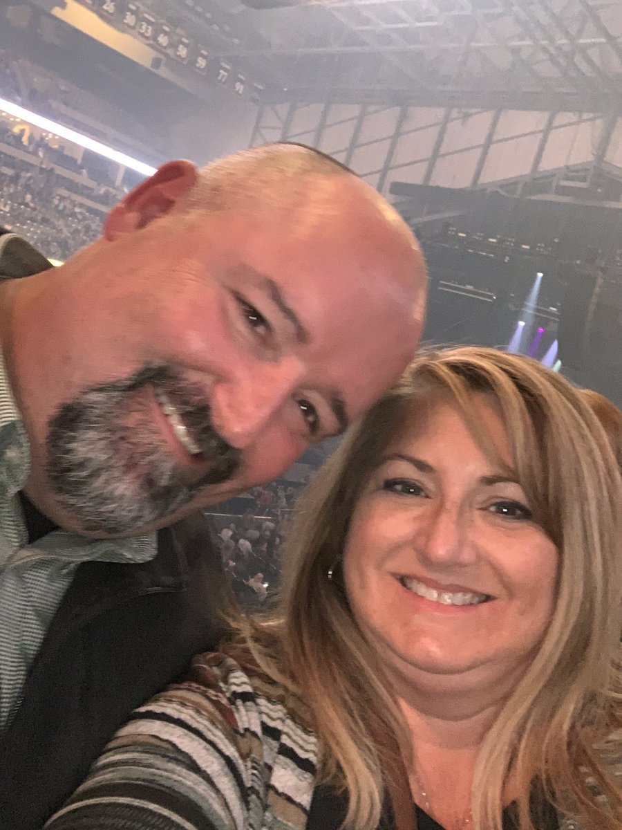 SusieSamuelson's tweet image. ⁦@JayBSamuelson⁩ Happy Father’s Day to you! You’re the best there is. 💕😘