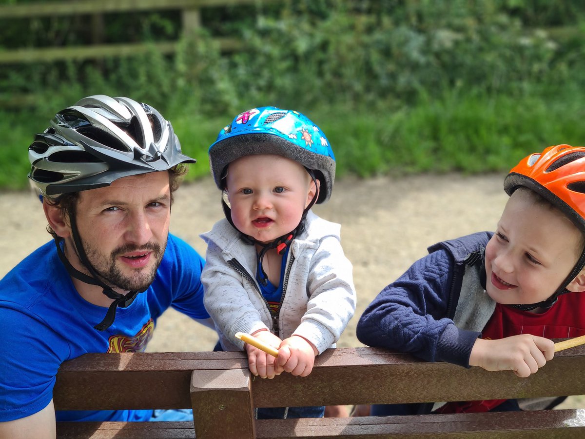 MissDeanScience's tweet photo. Nothing beats a bike ride down @GranthamCanal with the boys. Keeping physically healthy to help stay mentally healthy! #keepsafe #healthylifestyle #familytime https://t.co/2ji2ygItf4