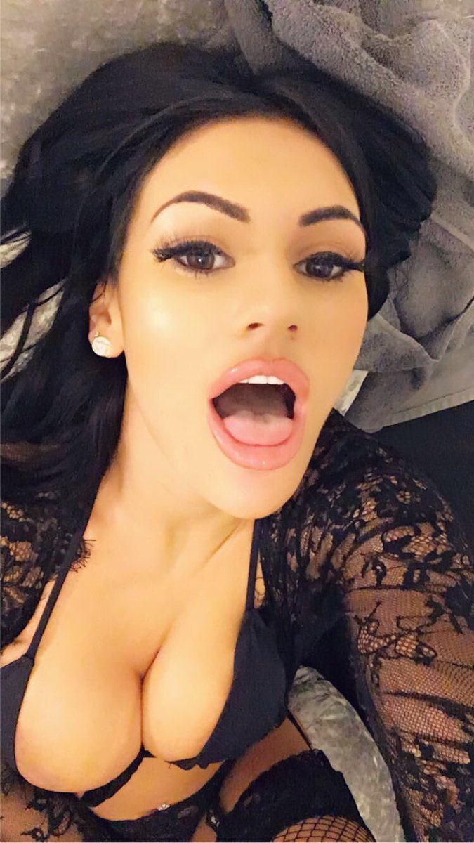 MariamBeurette's tweet photo. Envie de sucer une bite bien grosse 💦💦💋💋😝

RT + follow moi et je t'envoie une suprise en DM https://t.co/1rt92tPVxD