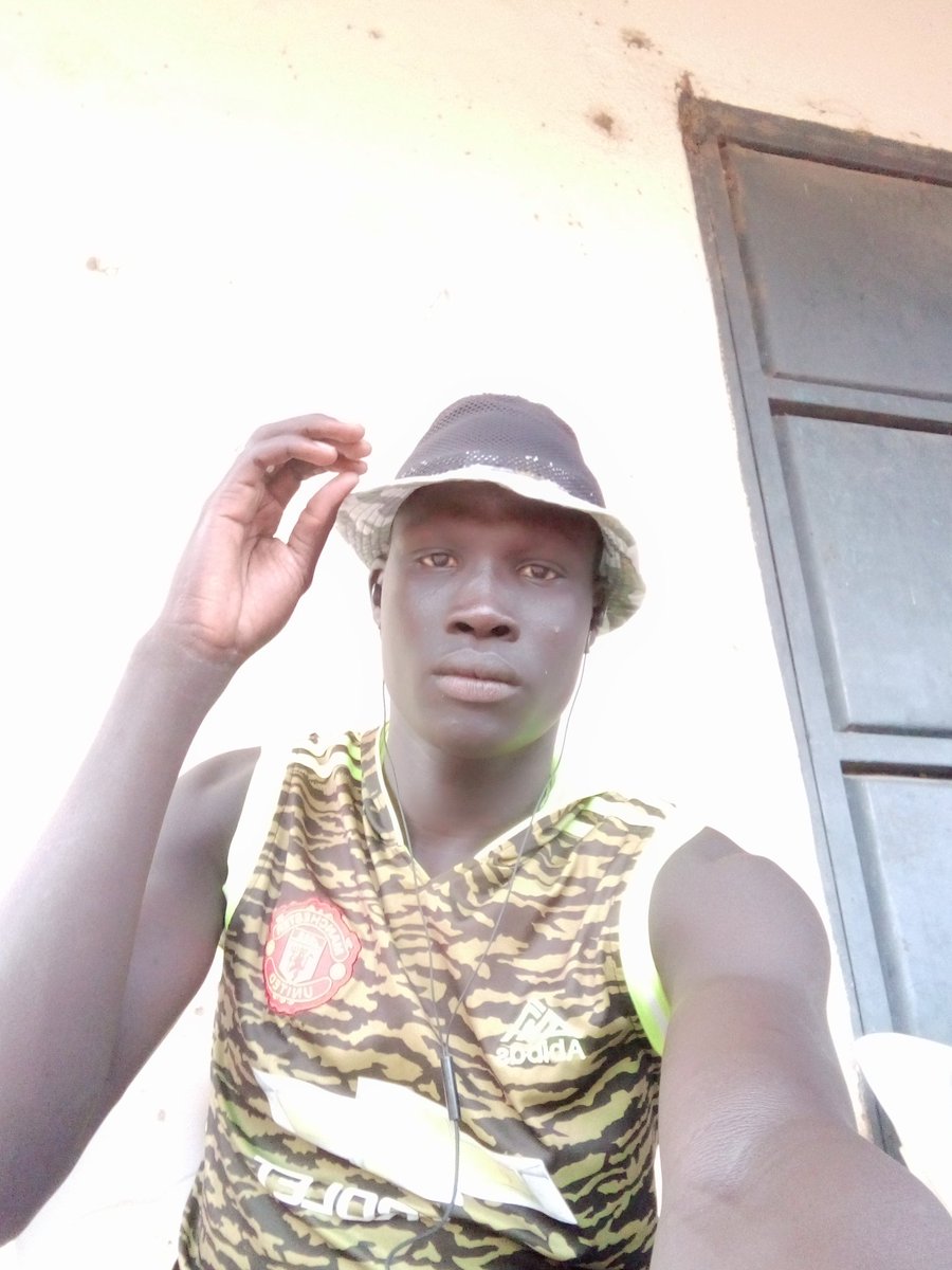 Hi can we follow each other 😍 pic.x.com/VRRmwAe9EO