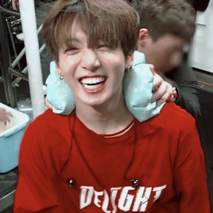Jungkook& #39;s brightest smile— a devastating thread