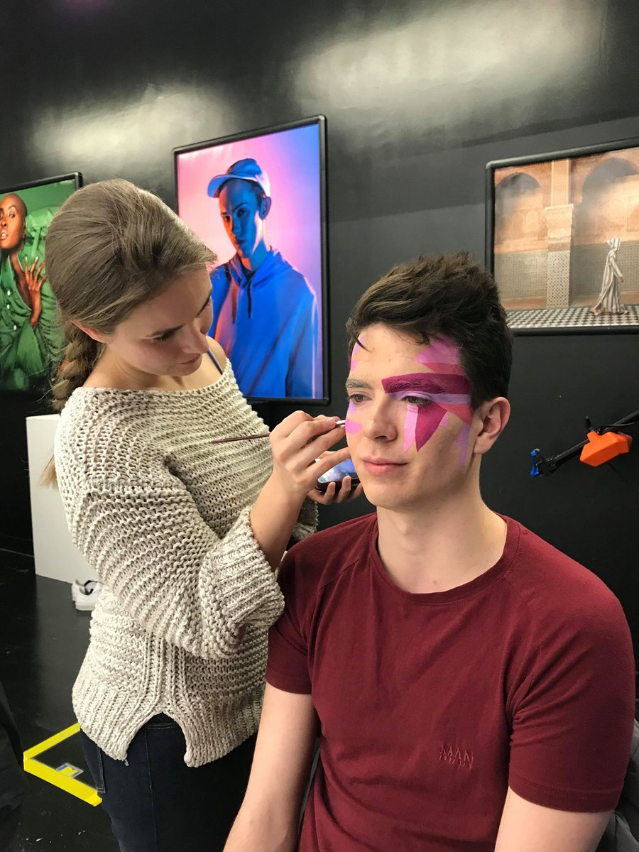 Alllsoooooo <a href="/BrumHour/">#BrumHour 🐝 Networking with #Birmingham</a> ^_^
I am a self-taught face/body painter. I've been teaching online &amp; streaming on Twitch too whilst I pause due to #COVID19 !
(twitch.tv/lorettahope)
If you'd like to learn or just connect, get in touch!

#brumhour #artist #facepaint #bodyart #art #RT