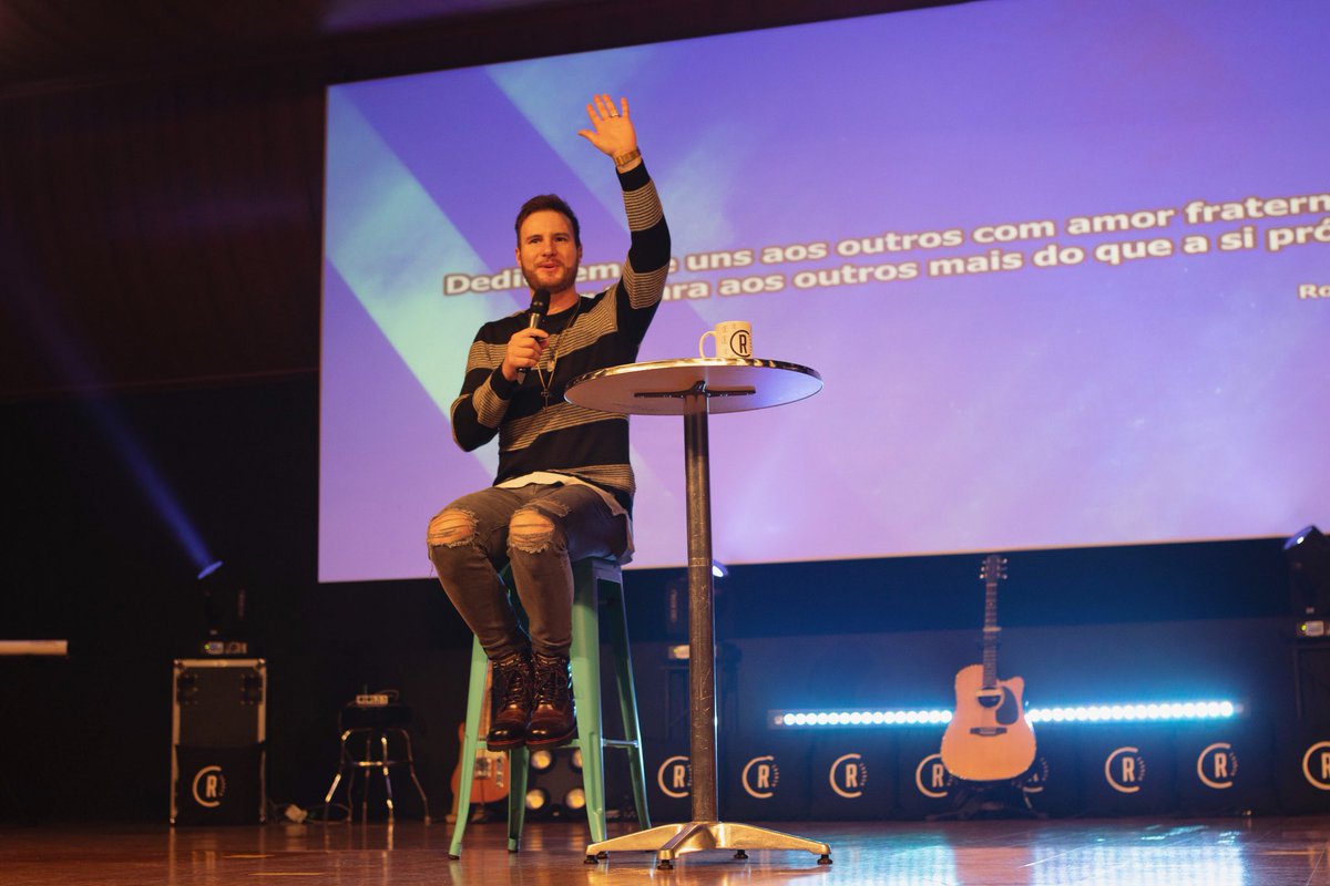matheusschmitt_'s tweet photo. • A CULTURA DA HONRA •
Noite muito poderosa! 🙌🏻 O reino de Deus é dirigido por uma cultura onde todos são honrados! A cultura de honra foi enfraquecida nos dias de hoje mas Deus está restaurando a HONRA!
#otimasemana #revochurch #culturadehonra ®️ https://t.co/r81sYxpKpK