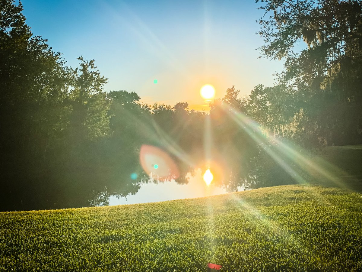 MrsMathis3rdGrd's tweet photo. What a beautiful evening on #LakeMathis ☀️♥️ https://t.co/8UjLkcJlRz