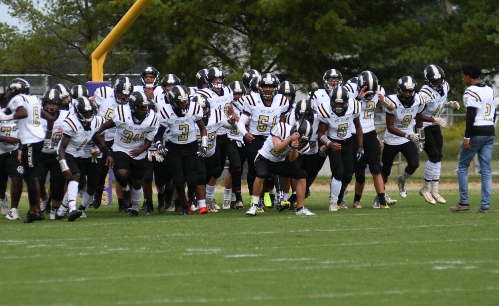 KWCavsFootball's tweet photo. Happy Father’s Day to all of the men who have led and raised our Cavaliers! ⚔️ https://t.co/mTjb7cYRDW