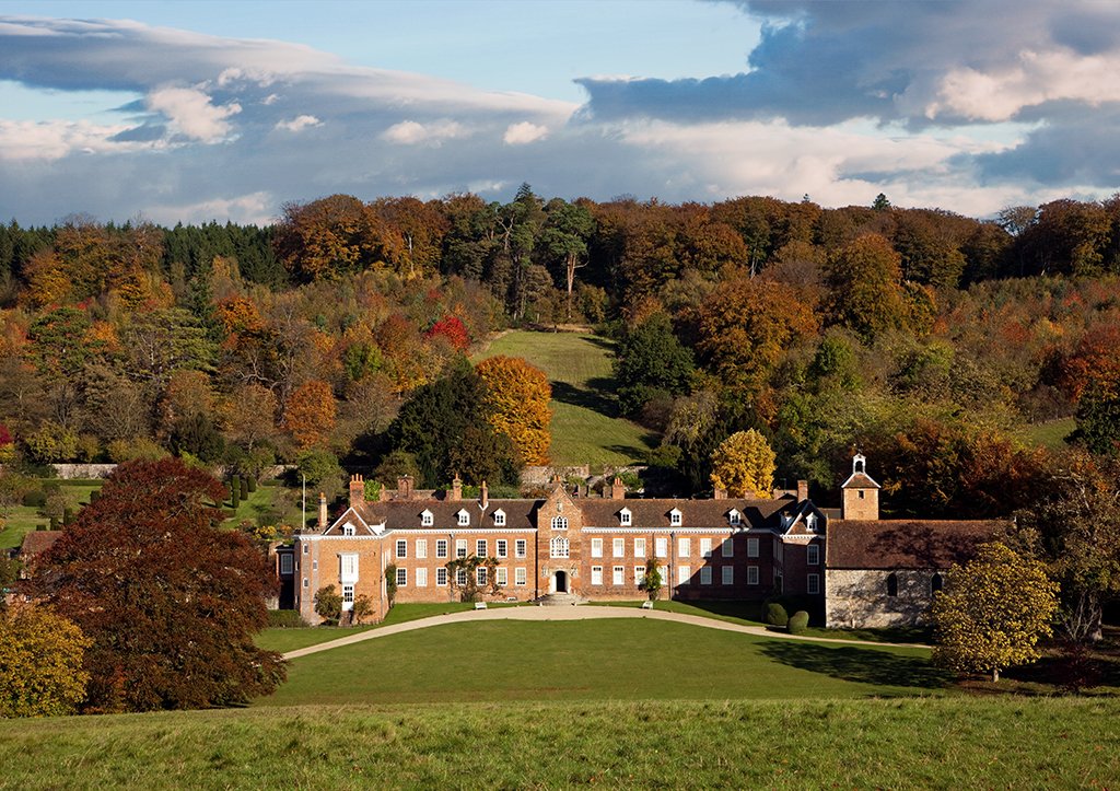 EdenPrivateStaf's tweet photo. Live-In or Live-out Head Butler/Hospitality Manager - Fantastic opportunity for an ambitious candidate to oversee the transformation of this beautiful property
https://t.co/qrsoTqs0RX #headbutler #hospitalitymanager #butler #housemanager https://t.co/Mg6xoxuEuu