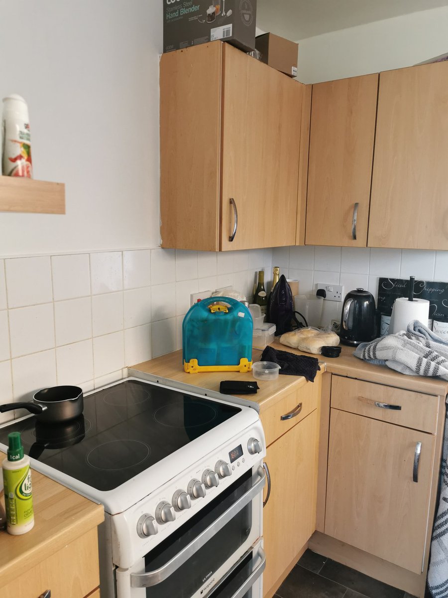 Deborah54856952's tweet photo. @VinylDepot  just want to say how impressed I was with the quality of this vinyl and speedy service, revamped my old cupboards and worktops,, I am well pleases and all for a couple of quid 😍😍😂😂😂 https://t.co/RnaxqCMjgV