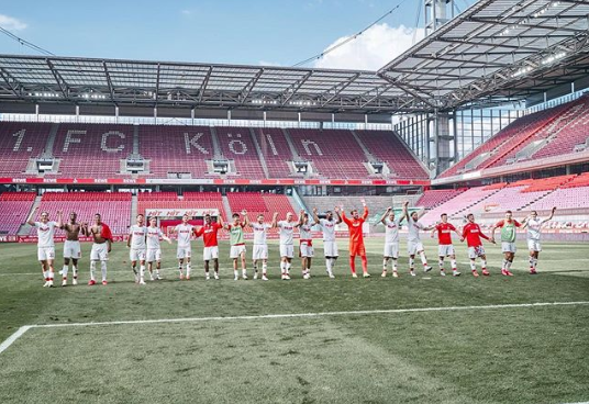 ellyesskhiri's tweet photo. Klassenerhalt ! @fckoeln 🔴⚪️🐐 https://t.co/WJE6MPE9fA
