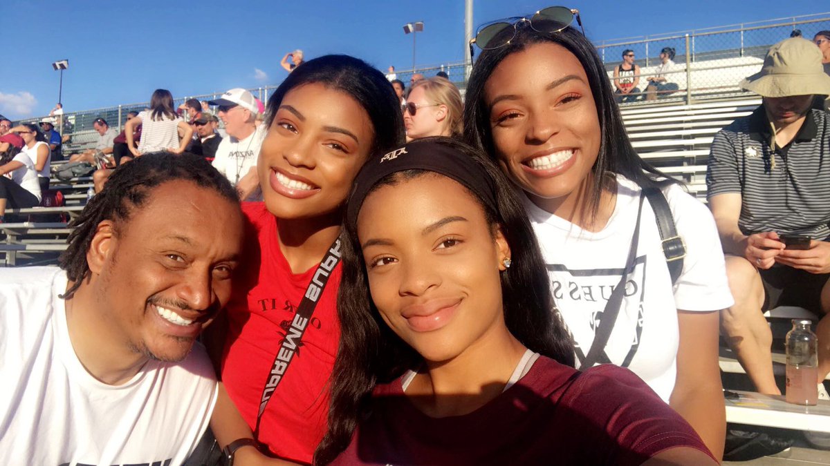 ciynamon's tweet photo. Then to Now. Happy Father’s Day to the one who made us into the men and women we are today. ❤️ https://t.co/UIhUFVkrAj