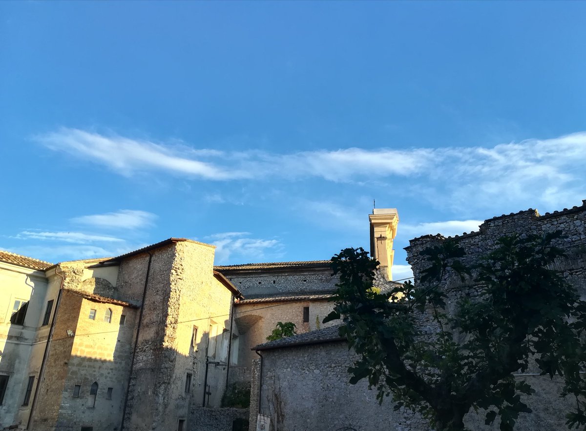 ChiaraPrio's tweet photo. Di sole e d'azzurro. https://t.co/n49r9GeKJS
