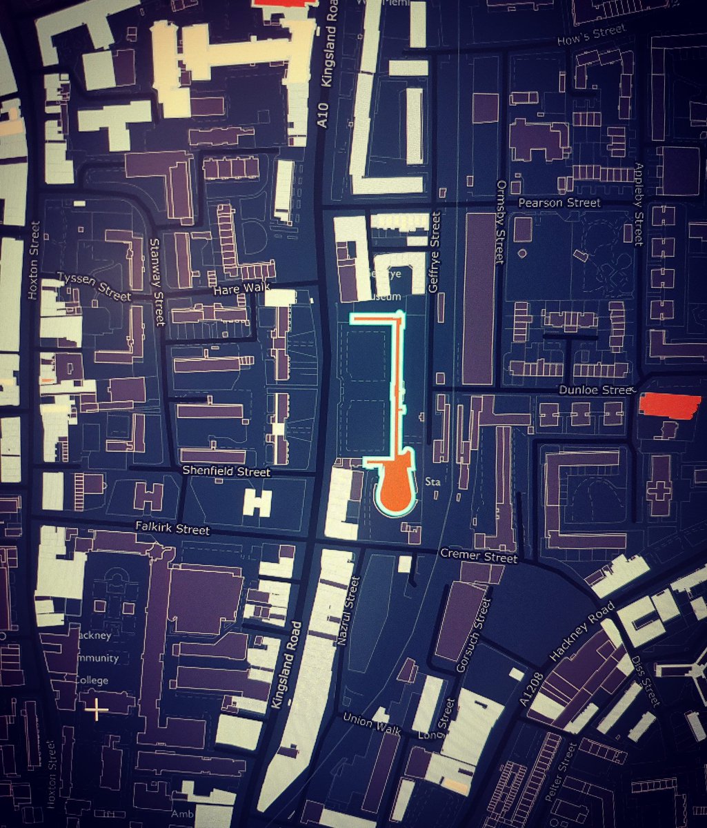 #ColouringLondon #30Daychallenge Day 21 Geffrey Museum @museumofthehome Grade I #listed 1715 almshouses, opened as a furniture museum in 1914. It's a fantastic museum w a wonderful bookshop- plan ahead! @historicengland <a href="/ucl/">UCL</a> @ordnancesurvey #architecture #interiors #mapping