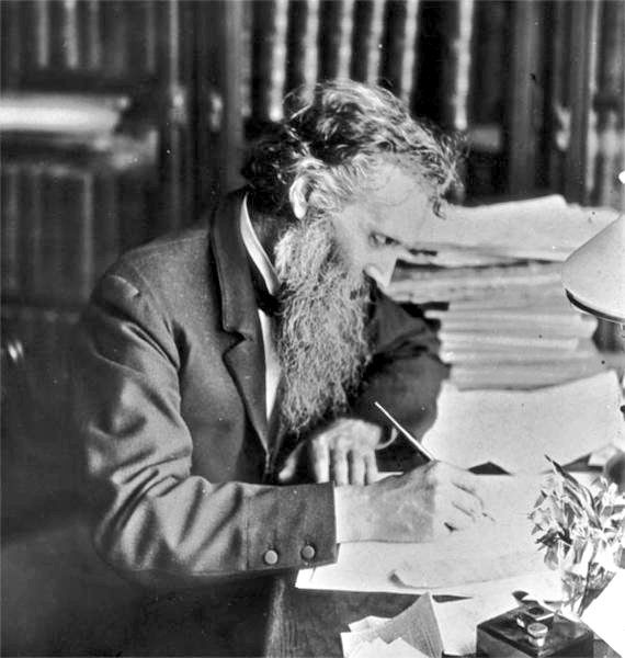 Remembering #JohnMuir, the #FatherOfTheNationalParkService on this #FathersDay . #FindYourPark #EncuentraTuParque #ParkChat #EveryKidInAPark #WeAreParks #AmericasBestIdea #ParksForEveryone
