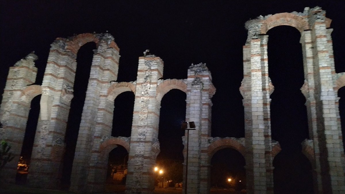 HostalAnas's tweet photo. Por lugares como este, Mérida bien merece una visita.
Este verano queremos #VolveraVerte #MeridaMola https://t.co/tnhd2phYZR https://t.co/ZZVhFafGCa