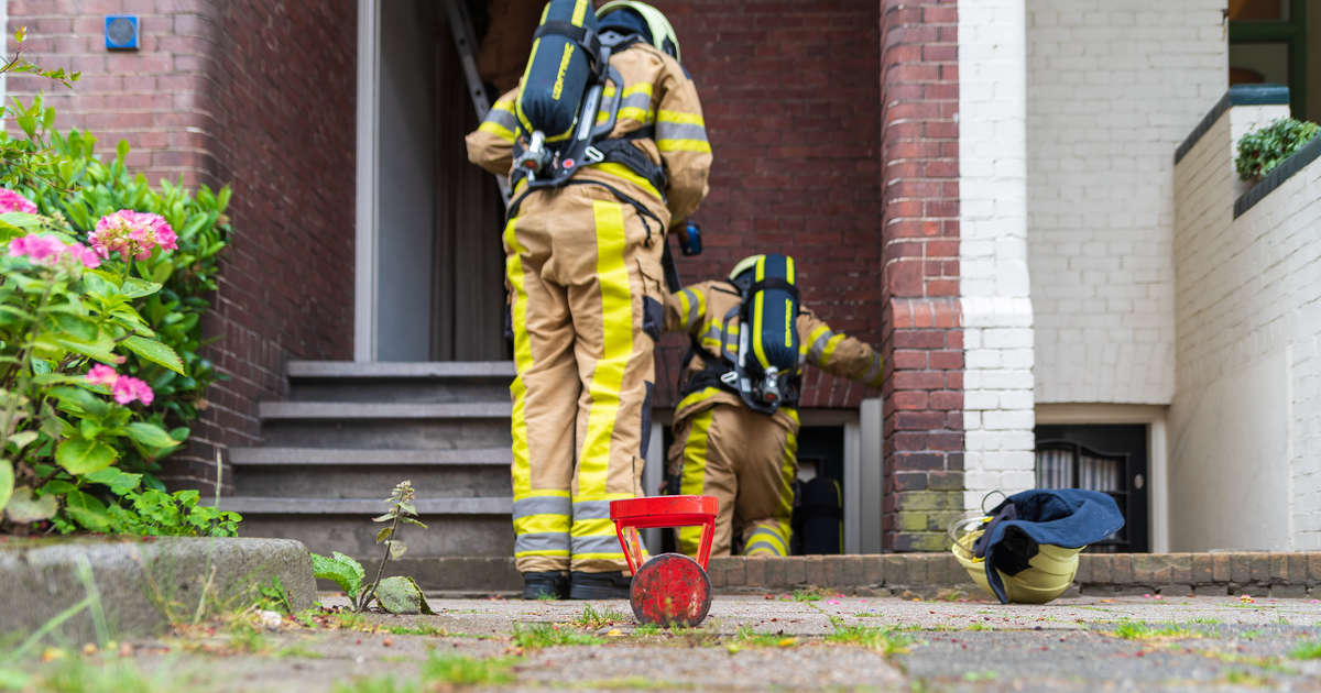Brandweer rukt uit voor piepende rookmelder in Assendorp..