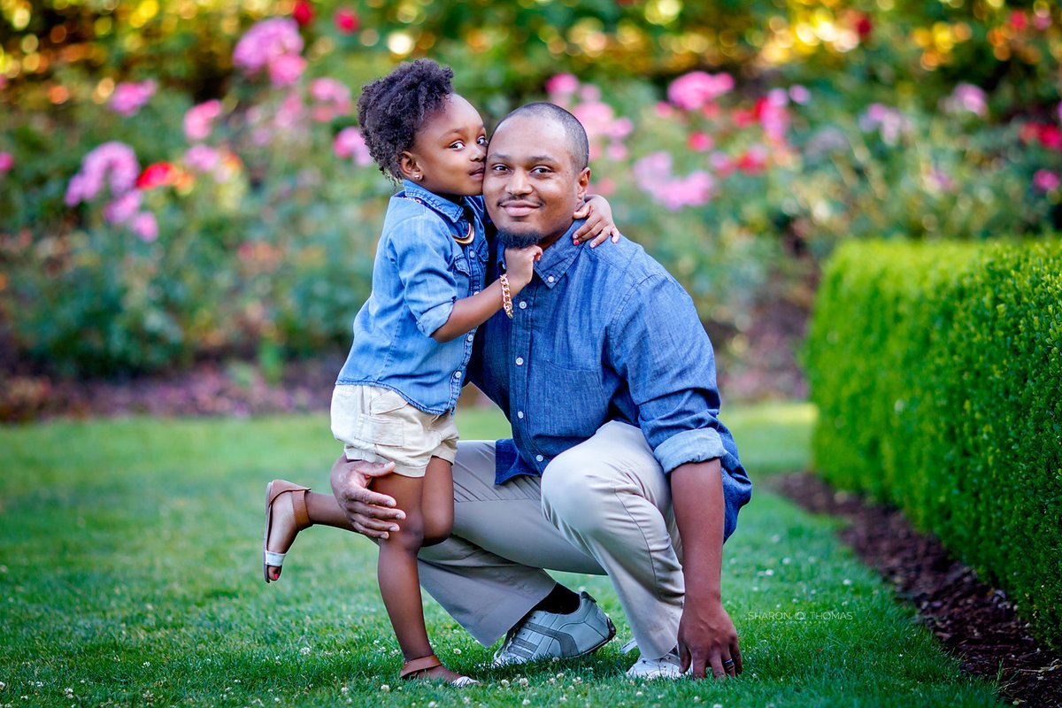 A couple years ago I photographed black fathers with their children here in the Portland area. Enjoy this thread of amazing dads on  #FathersDay    #pdx  #BlackFathersMatter