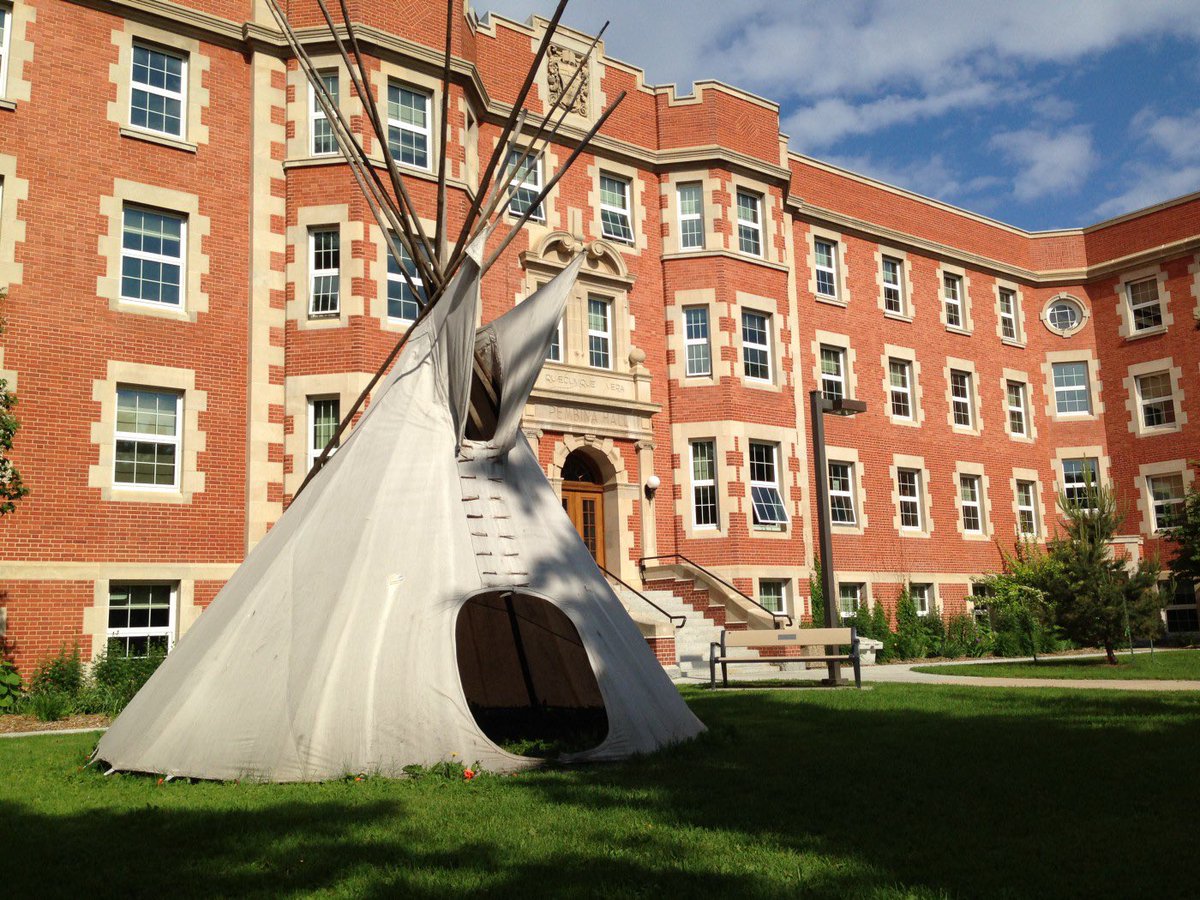 UAlberta's tweet photo. National Indigenous History Month: A Time for Deep Learning and Reflection. https://t.co/4Cr9wLB2RI #IndigenousPeoplesDay #UAlberta https://t.co/4dxVrOA3Eb