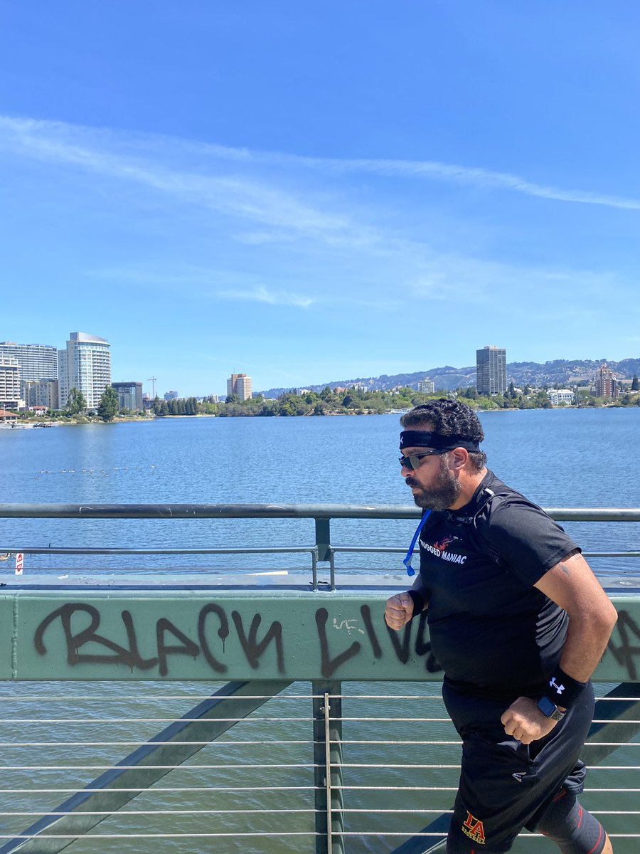raudelwilson's tweet photo. Happy Father’s Day! I did it Fam!! Completed the @RuggedManiac Virtual Challenge. I ran a 5K (one lap around Lake Merritt) and completed 30 Mountain Climbers, 30 Crunches, 30 Push-Ups, 30 Lunges, & 30 Burpees! 😎🙏🙌💪🔥 #RMVirtualChallenge https://t.co/PSMmB1QeEA