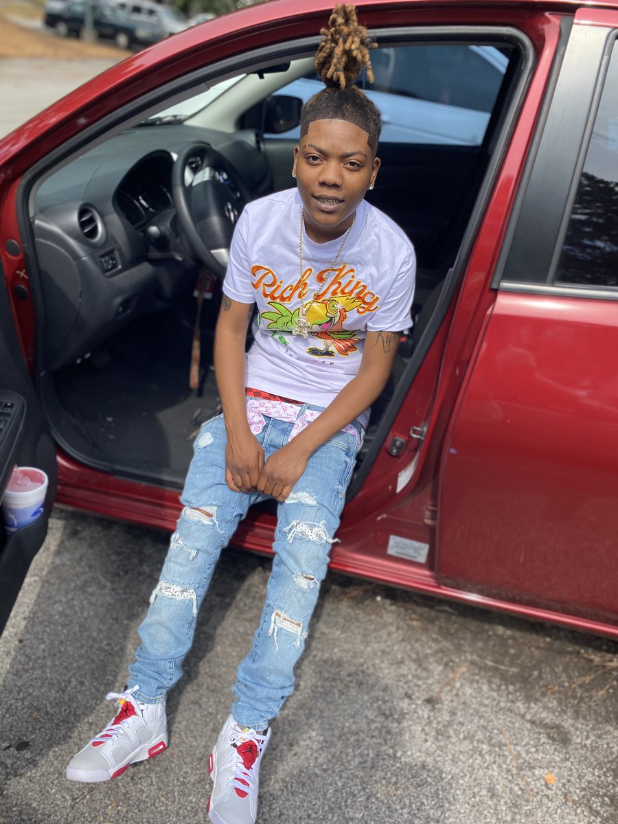 Rollitupk's tweet photo. If Youn Know Where I’m From. B!tch I’m From The Slums. Ain Neva Had Sh!t These Niggas Hate When You Get Sum 💯 #JrBoss https://t.co/pZzkg8cTgr