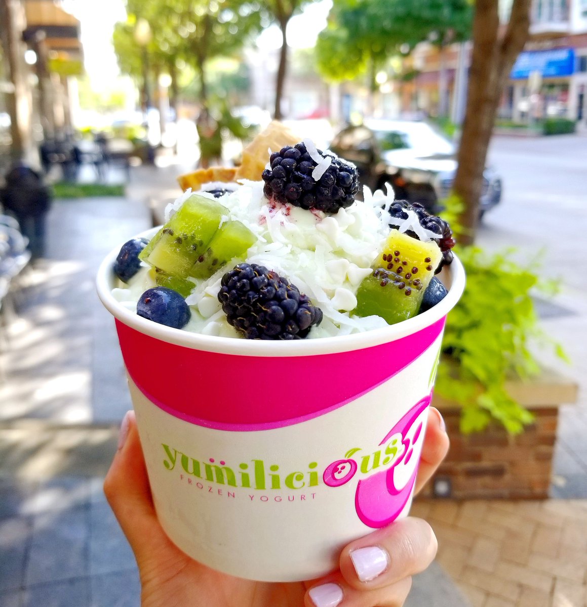 Happy Father's Day! Cheers to all you awesome dads! ⁣⁣⁣⁣🤗⁣