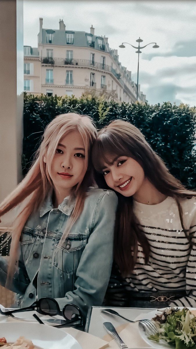 @annascup @ygofficialblink This chaelisa date 🤭