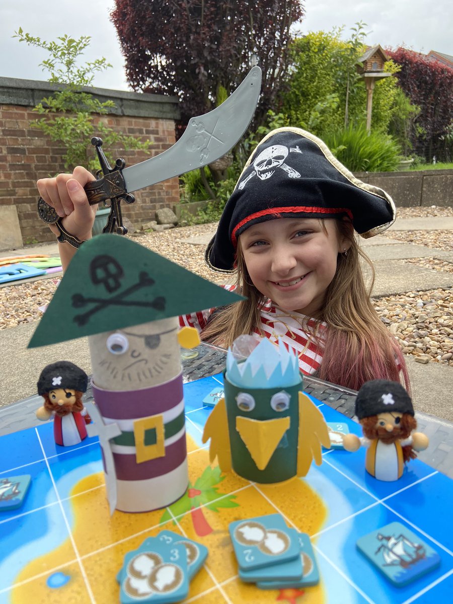 JacquiMurphy15's tweet photo. @latimerprimary Imogen had a busy day of crafting on Charnwood Distict Scouts Virtual Pirate Fun Day ☠️☠️☠️ https://t.co/8P71MMbOBd
