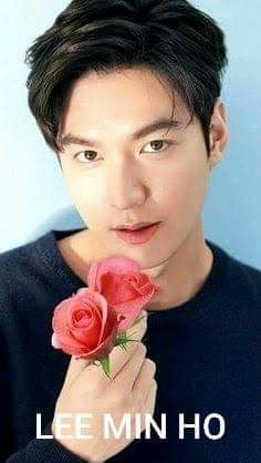 BitwinaM's tweet photo. @ActorLeeMinHo Happy 33 birthday 🎈🎈 https://t.co/XF1zb2YcB0