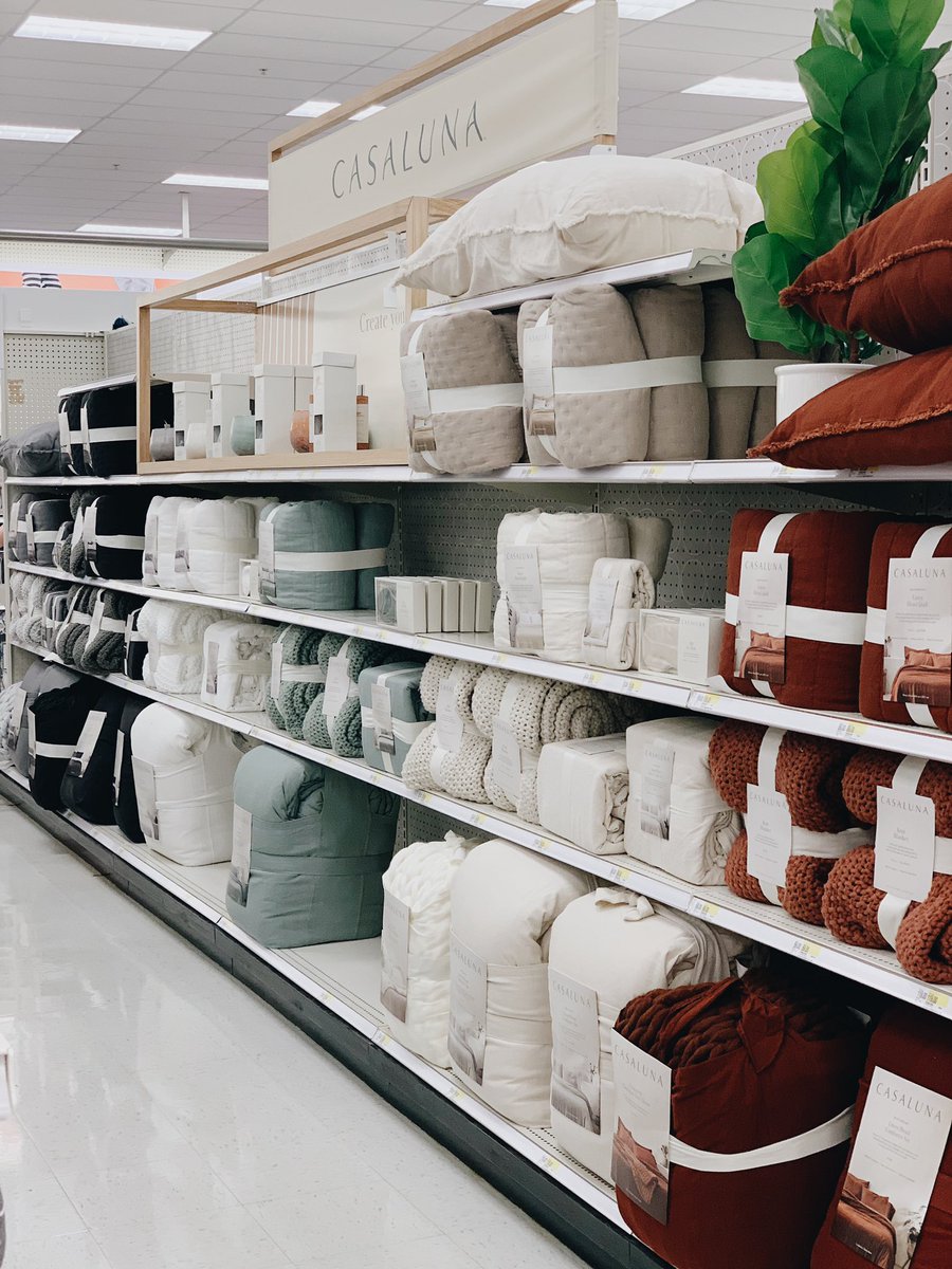 aprovencalvm's tweet photo. #Casaluna 🌿🌷 has made its way to our shelves and guests are LOVING this new collection! If soft fabric, rich colors and crisp scents are your thing- you’ll love the entire #Casaluna collection!  #T2530 #WorkSomewhereYouLove 🎯 https://t.co/clVywWUbGS