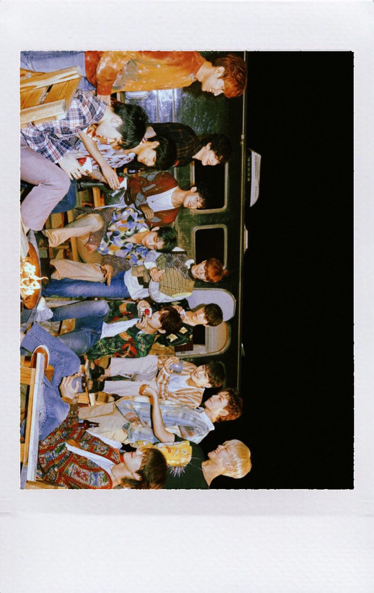 _daytimemoon_'s tweet photo. 𝘚𝘌𝘝𝘌𝘕𝘛𝘌𝘌𝘕 

𝘈𝘭𝘭 𝘮𝘦𝘮𝘣𝘦𝘳𓂃𓈒𓏸

                '헹가래[Heng:garæ]' 

         ˗ˋˏ   𝘚𝘌𝘛 𝘷𝘦𝘳. 𝘱𝘰𝘭𝘢𝘳𝘰𝘪𝘥   ˎˊ˗

plz📥       ❤︎ or RT

#セブチ加工 #세븐틴  #SEVENTEEN #헹가래  #Henggarae #Left_n_Right  #청춘이라_쓰고_세븐틴이라_읽는다 #daytimemoonedit https://t.co/qI9fzJBv5w