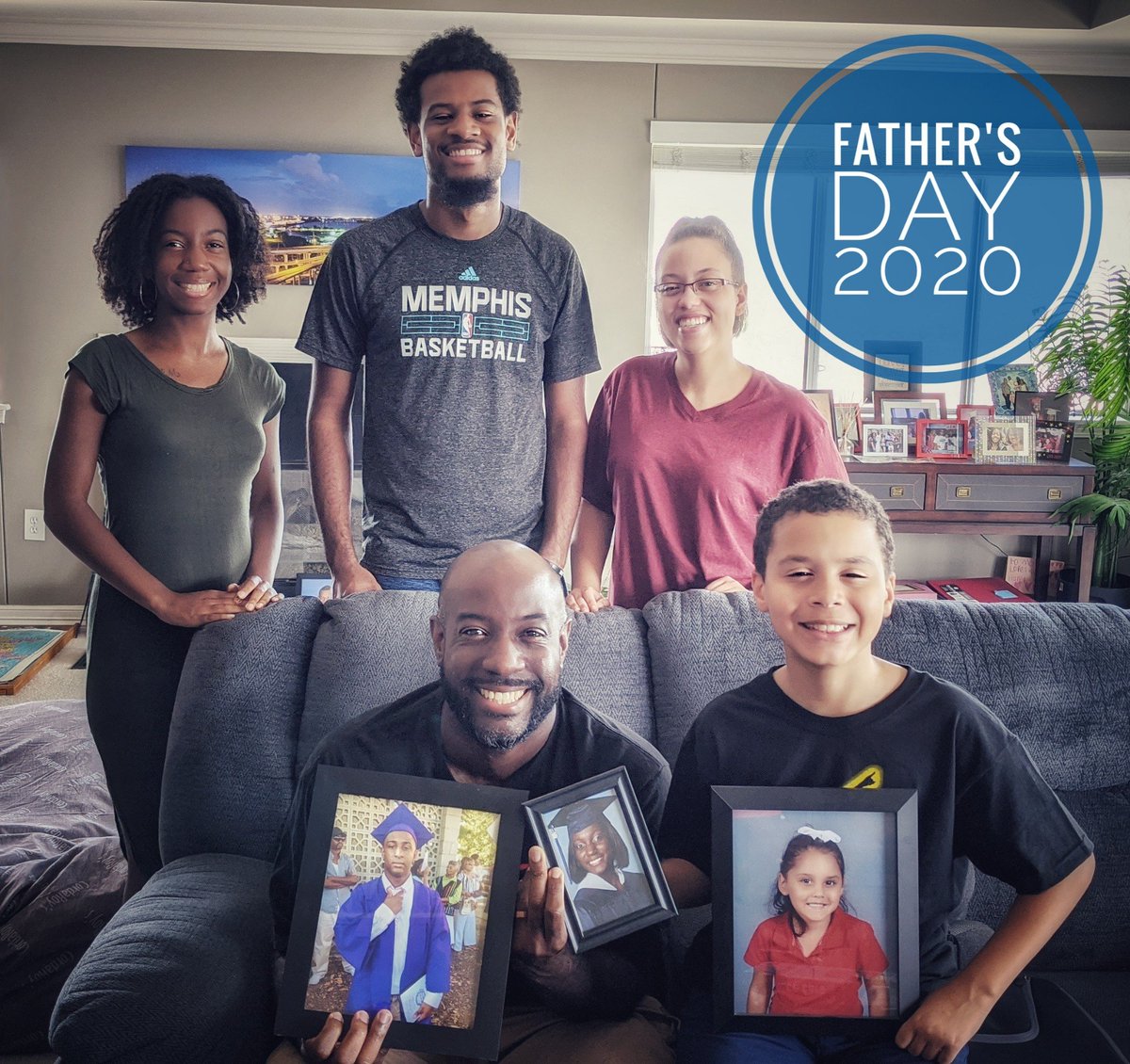 MyMikeCheck's tweet photo. Blessed and thankful God chose me to be their dad. 💞💞 https://t.co/rjbrk68bnF