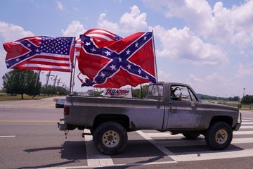 Plane flies Confederate flag over NASCAR race at Talladega - The Washington  Post