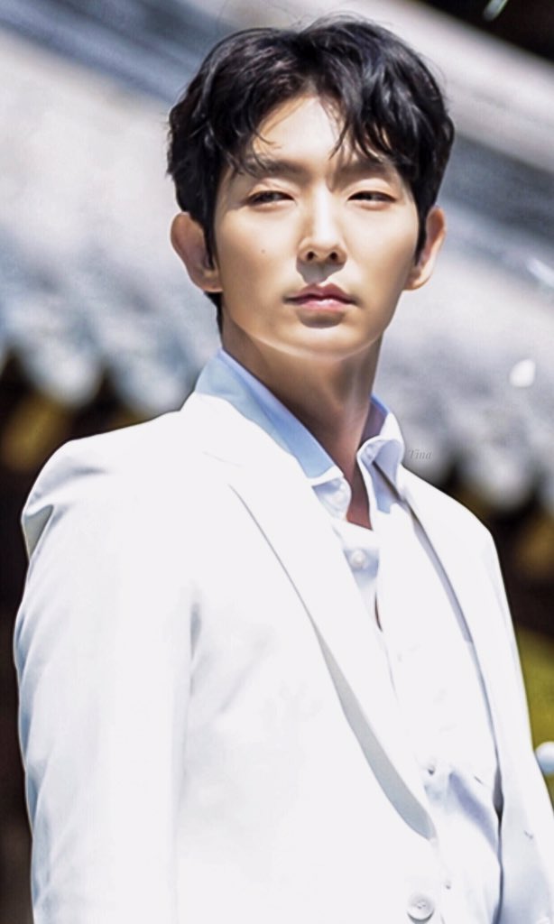 TinaTianJG's tweet photo. 🥰 #이준기 #イジュンギ  #李准基  #李準基 #leejoongi  #actor_jg #jgshock #내배우 #jg2020 #2020jg #宫3d #궁3d #palace3d https://t.co/vdoXPrB4x4