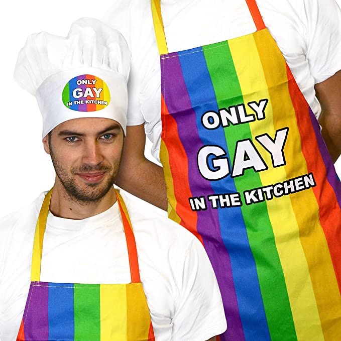 this apron (which will mostly be worn by jan and pingu tbh)