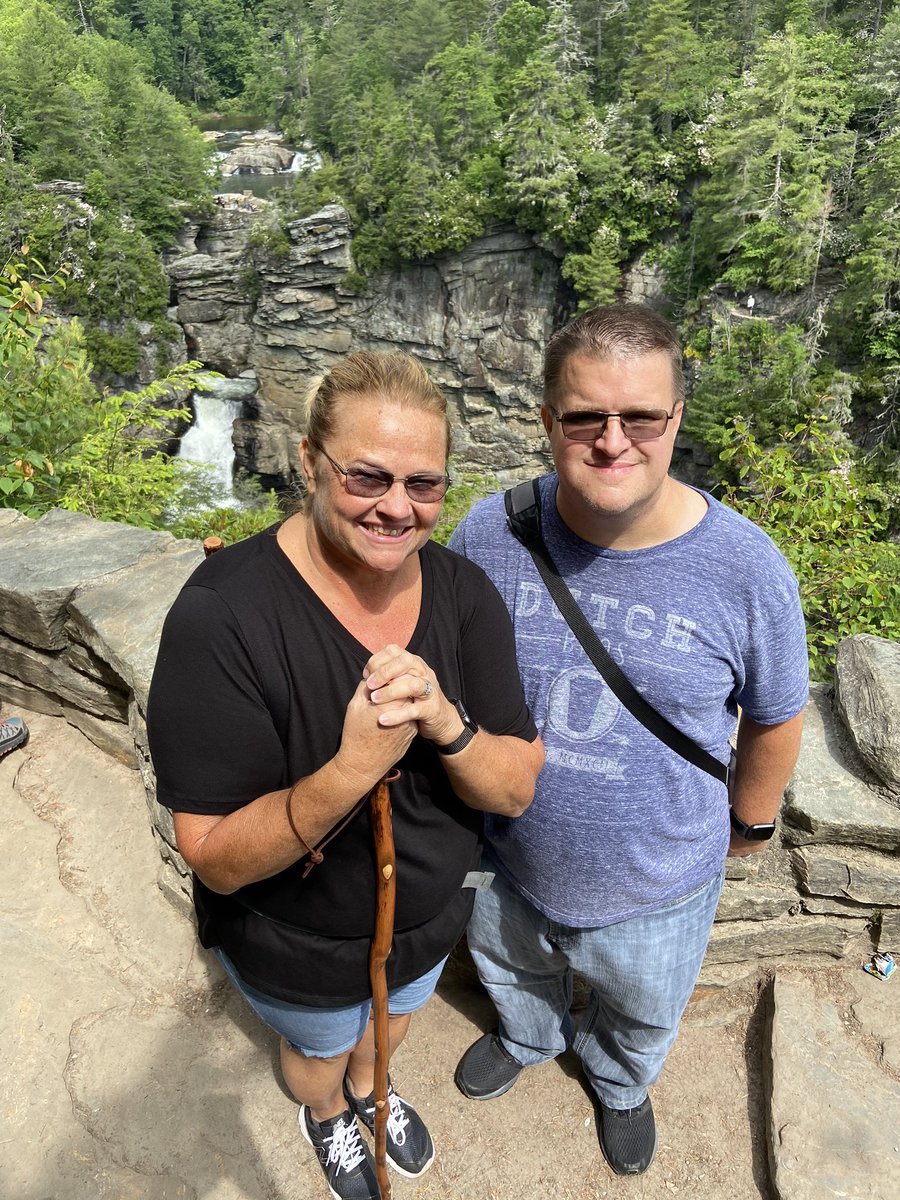AlonsoTheatre's tweet photo. Cary and I hiked 44 miles over the past 9 days... that’s a little under 5 miles a day. We’ve had a great little vacation while social distancing. Headed home tomorrow... the mountains of North Carolina and Tennessee provided great getaway! https://t.co/FQUjDLVCNm