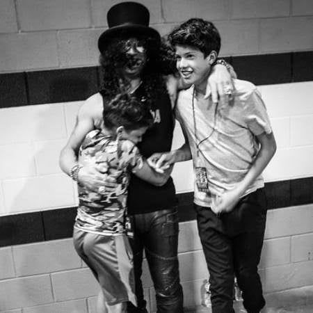 Happy father's day <a href="/slash/">Slash</a> 🖤