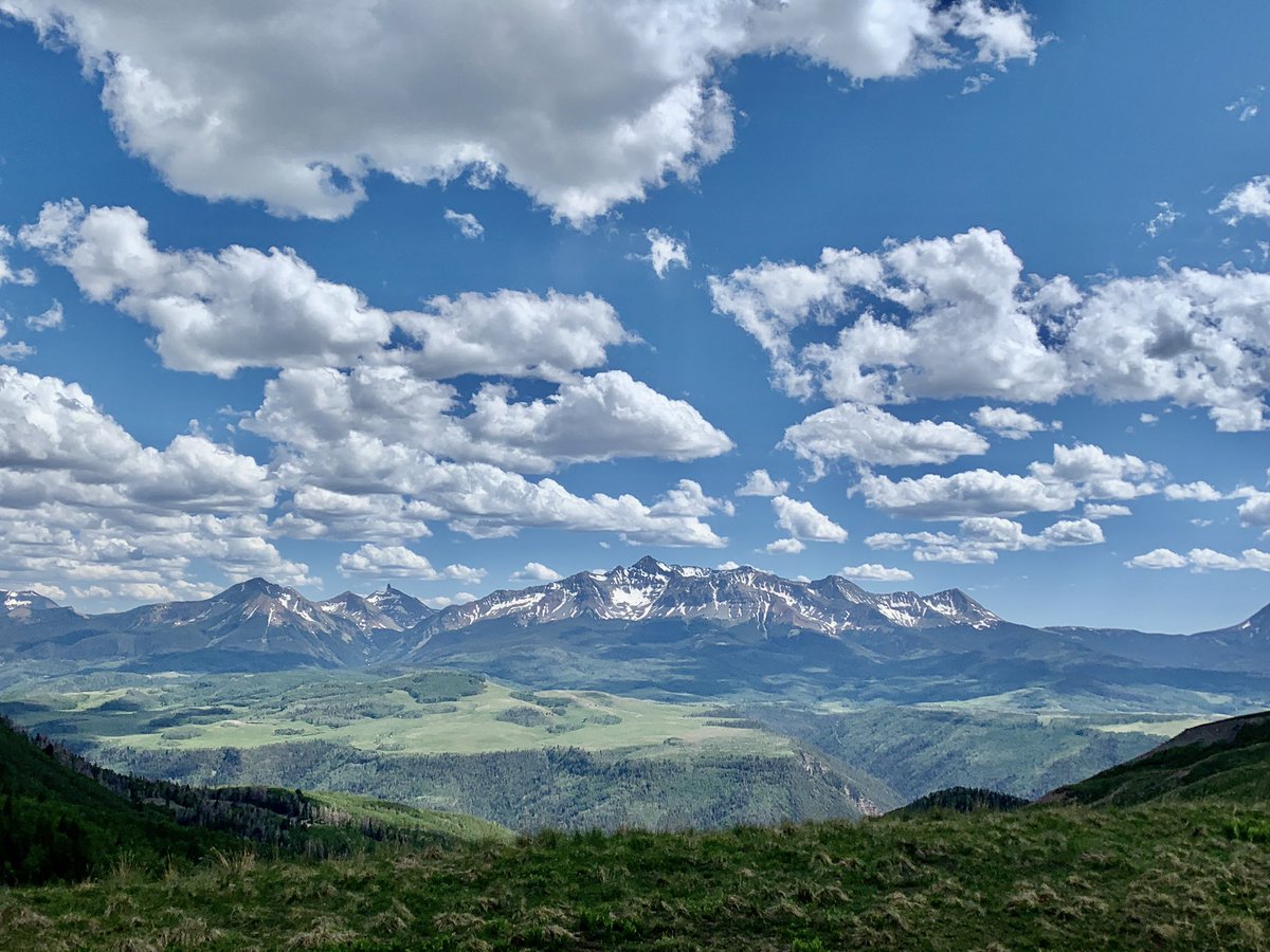 danatweeets's tweet photo. Telluride is unREALLLL.. I love it here https://t.co/dh2o5QZzC8