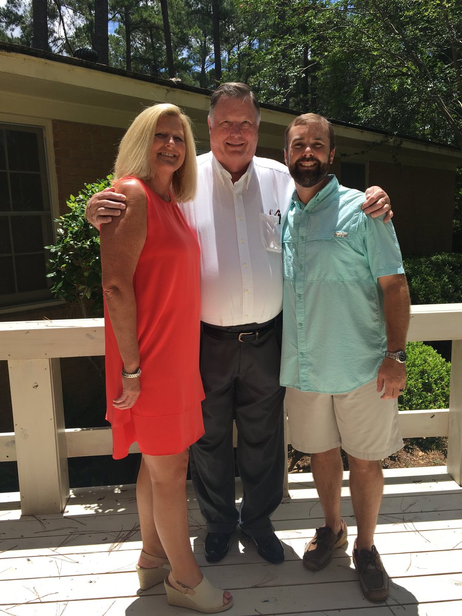 AndersonSissy's tweet photo. Happy Father’s Day!  So proud you are my dad! https://t.co/KG5nOhqhVt