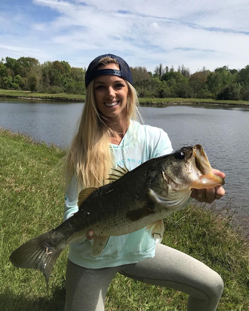 RealSaltLife's tweet photo. First cast catch!
π· Erica Lynn
#saltlife #livethesaltlife #saltlifegirls #wayofthewaterman #floridafishing https://t.co/hM2GMmCih4