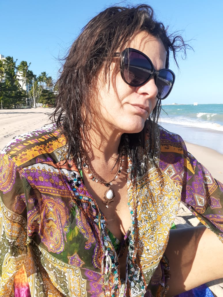 lumaferrari's tweet photo. Lancei a braba de mamacita usando as jóias de macramê que faço ♥️🦋☀️ @Oromimacrame no Instagram.
.
.
#jewelry #macrame
#macramebrasil
#macralove
#handmade https://t.co/IK3kMLYnS6