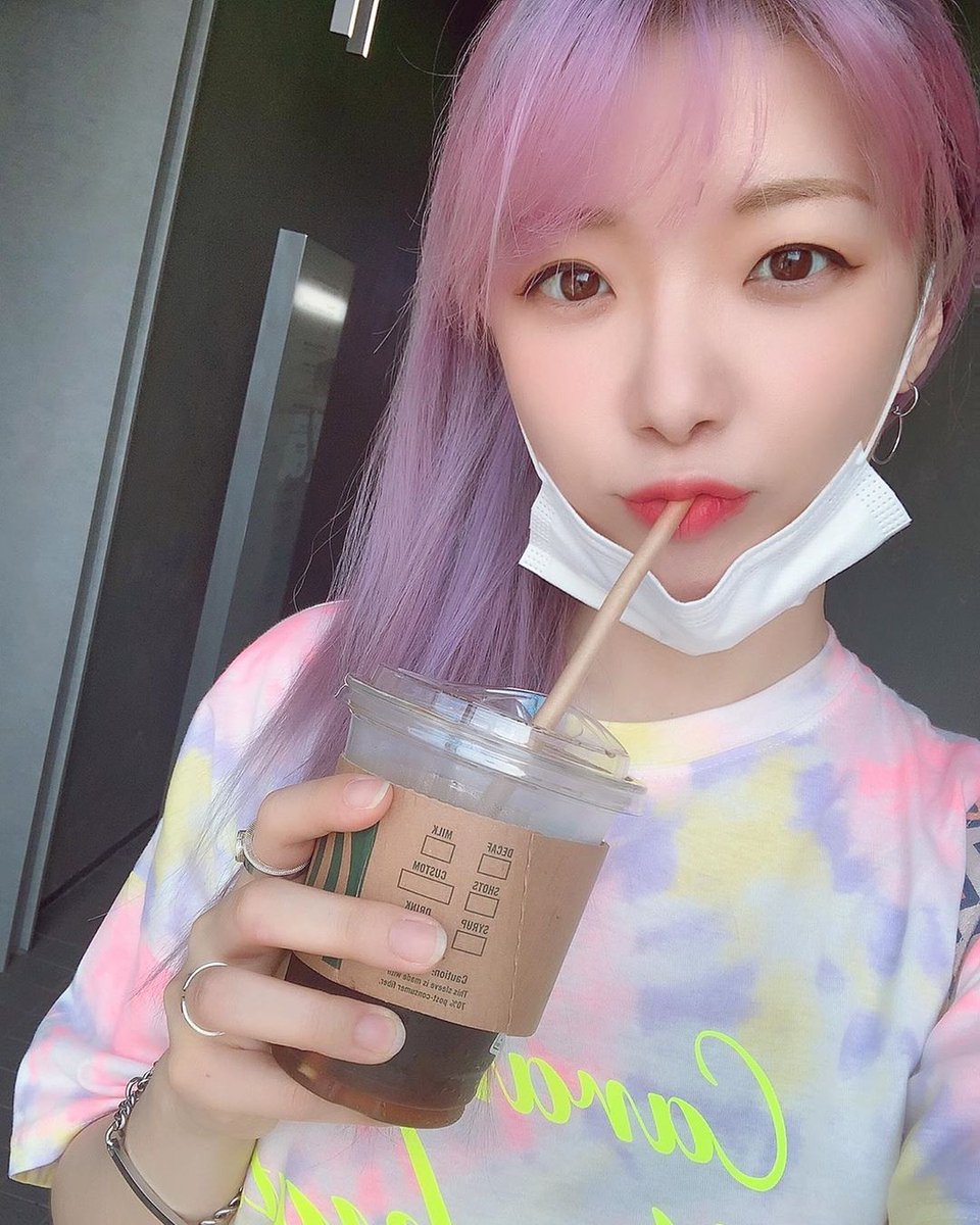 TymeeNetwork's tweet photo. Tymee was a guest on Charming Jo's stream and performed Water with Chivee live as well as Cinderella, Super Flower &amp; More! Check out the VOD time stamped:

Water: https://t.co/f1bMNuaLuc

Cinderella: https://t.co/ATEuvunnIo

Super Flower: https://t.co/IVJm7wiin3

Continued/ https://t.co/Pz9YI1Kx8w